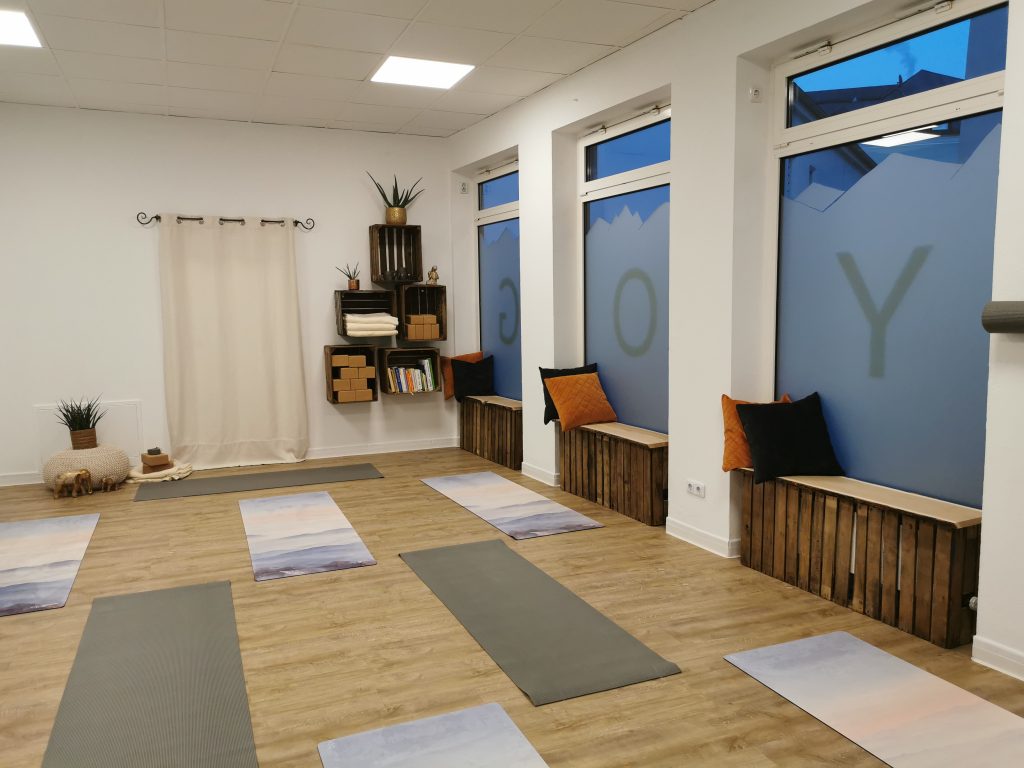 Innenaufnahme des Mountainflow Yoga Studios Bad Reichenhall