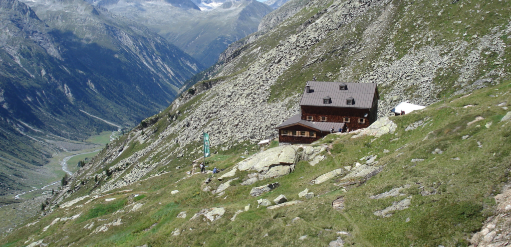 Yoga und Wandern auf der Warnsdorfer Hütte 2023