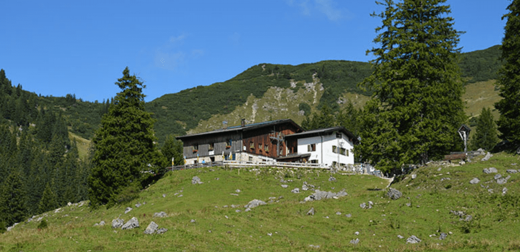 Yoga und Schneeschuhwanden Priener Hütte 2023