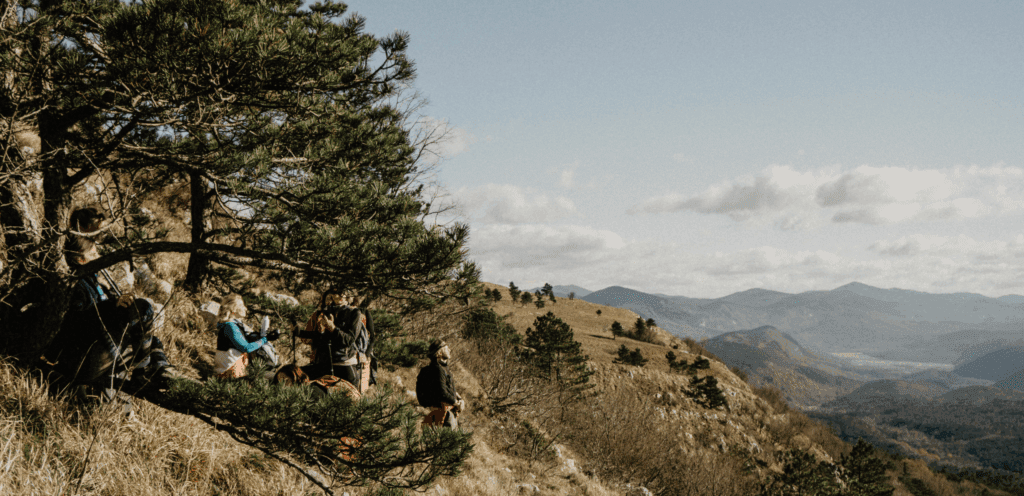 Yoga und Wandern in Istrien, Wandern Yoga Retreat Acro Yoga Vegan März 2026